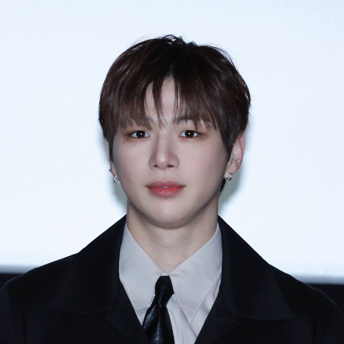 강다니엘 최근 활동샷