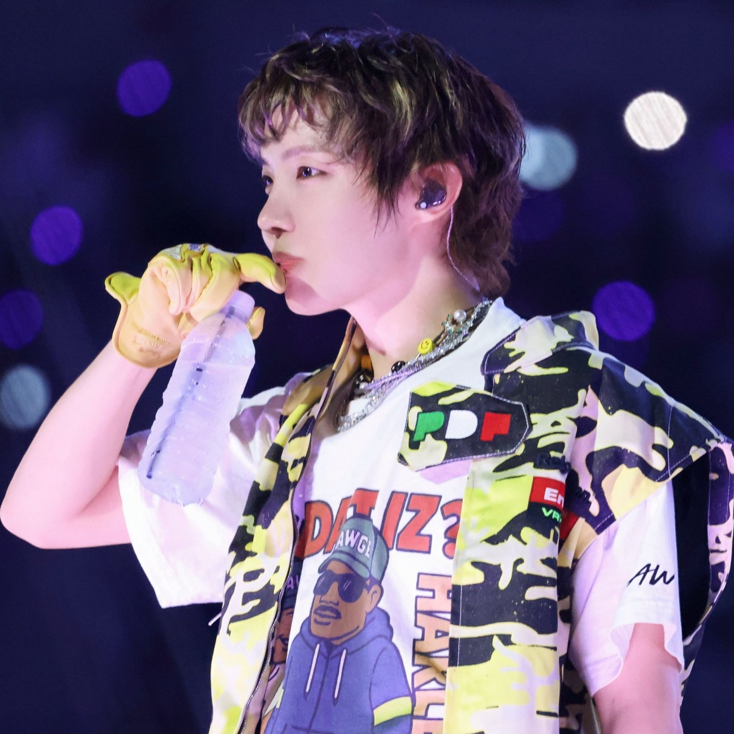 Foto terbaru j-hope (BTS)