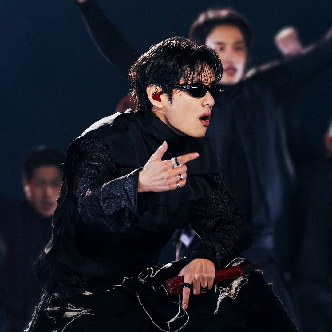 뷔 (방탄소년단)의 비하인드 컷