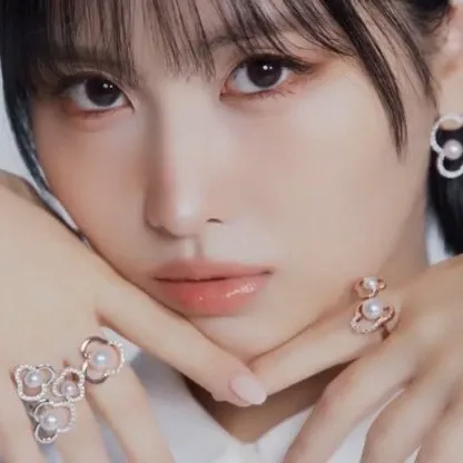 Foto terbaru Momo (TWICE)