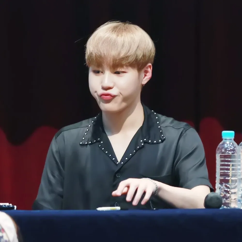 Recent activity shot of Ha Sungwoon
