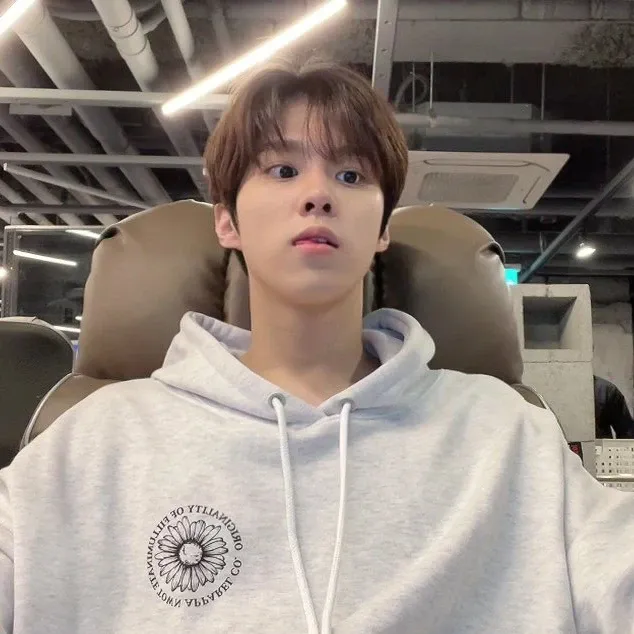 김우석 최근 활동샷
