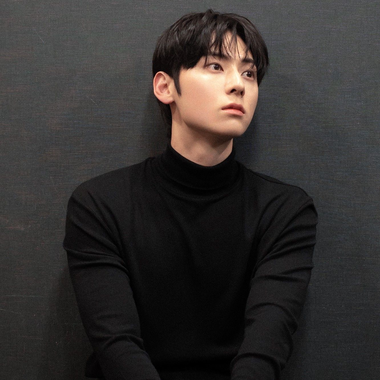 Recent activity shot of Hwang Minhyun