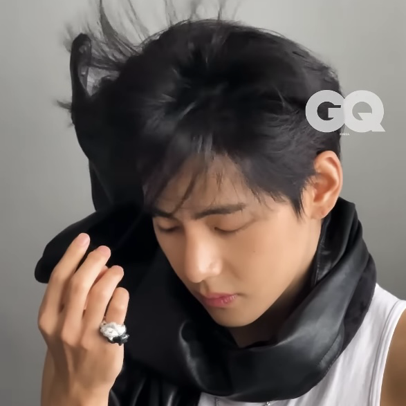 Recent activity shot of V (BTS)