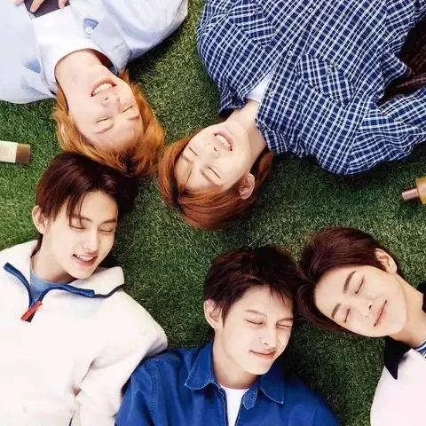 Behind-the-scenes cut of CORTIS