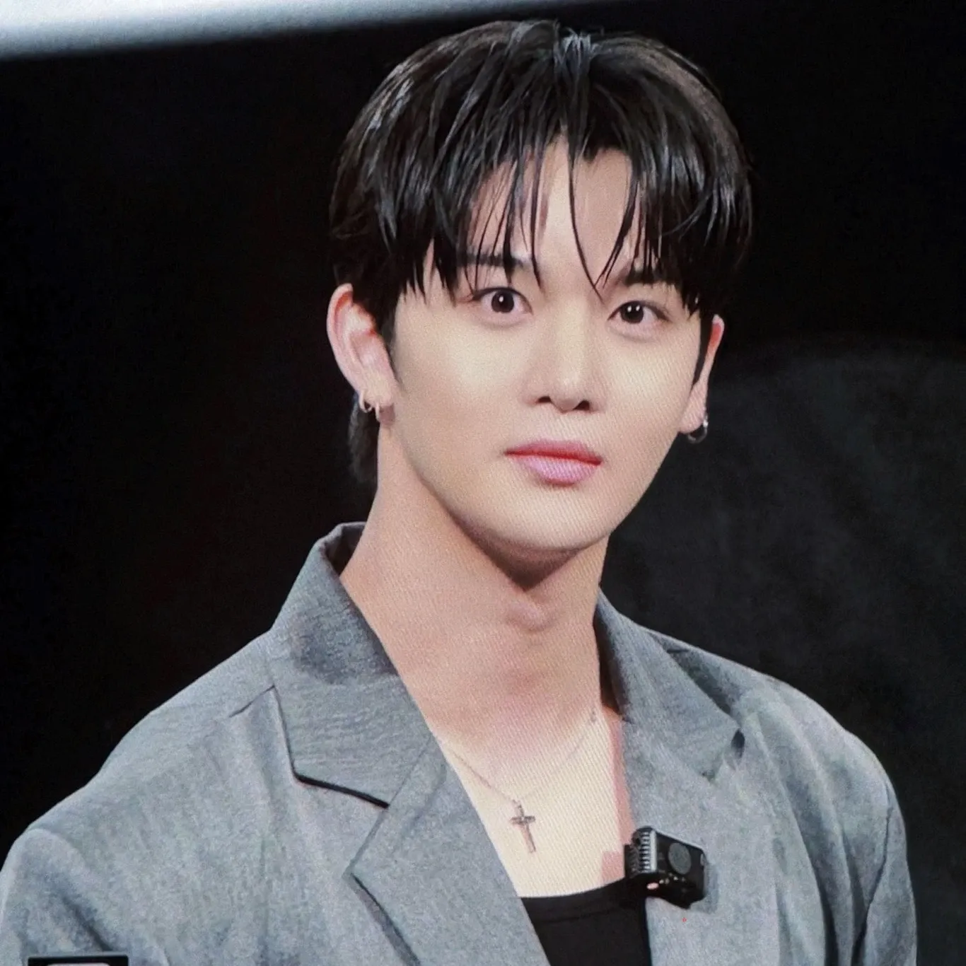 Behind-the-scenes cut of Bae Jinyoung