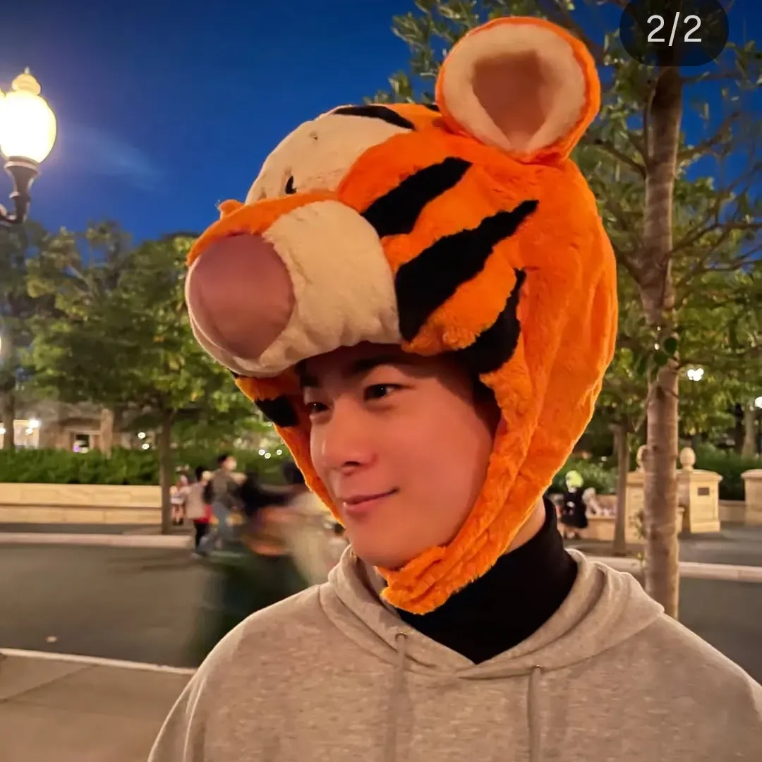 A moment captured by Moonbin (ASTRO)'s fan