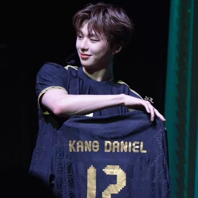 강다니엘의 비하인드 컷