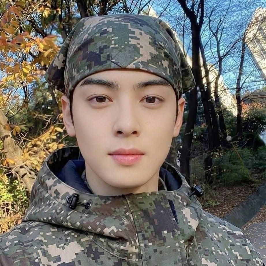 Latest photo of Eunwoo (ASTRO)