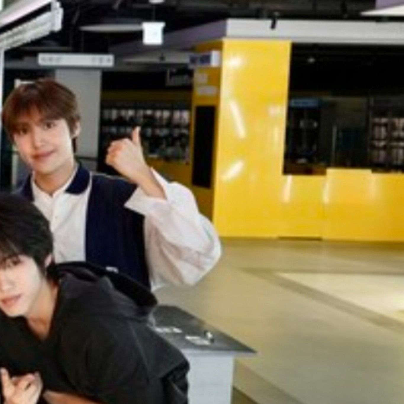 Behind-the-scenes cut of YOUNITE