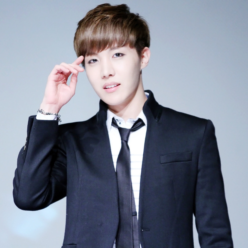 Foto terbaru j-hope (BTS)