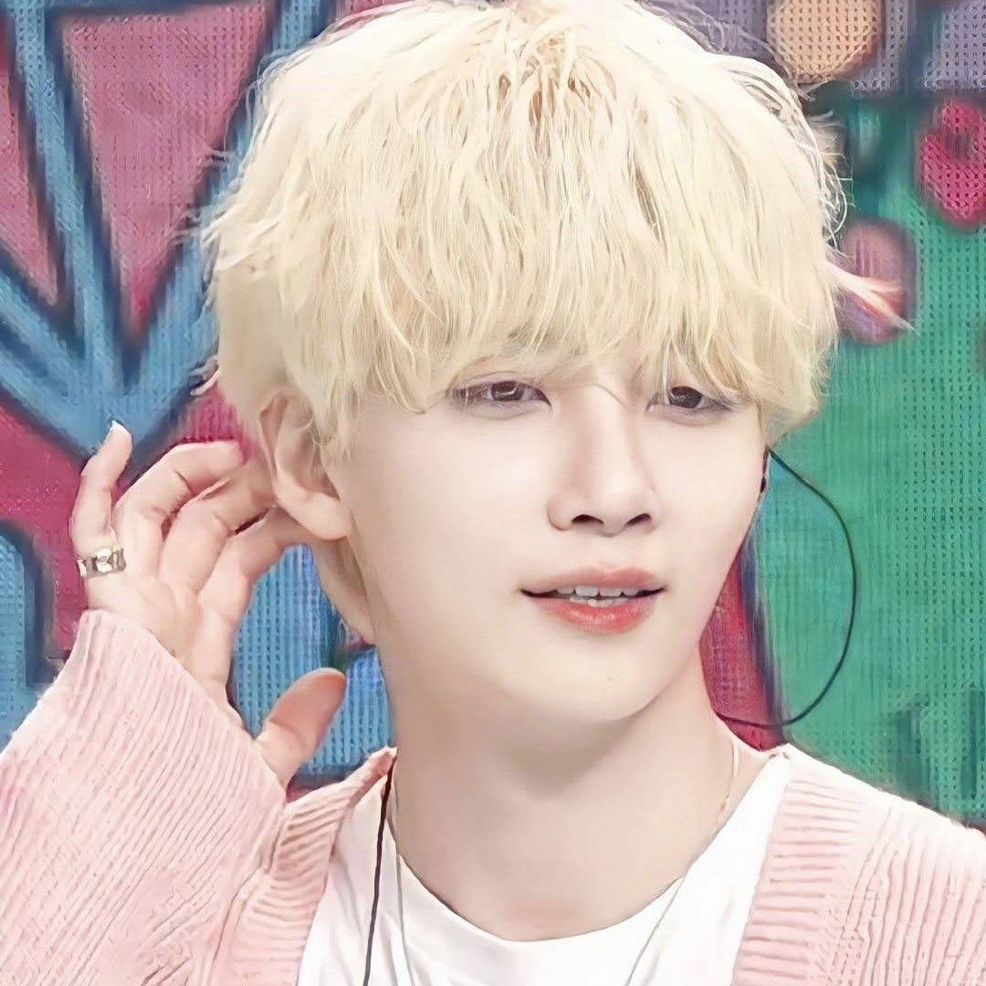 Latest photo of Jeonghan (SEVENTEEN)