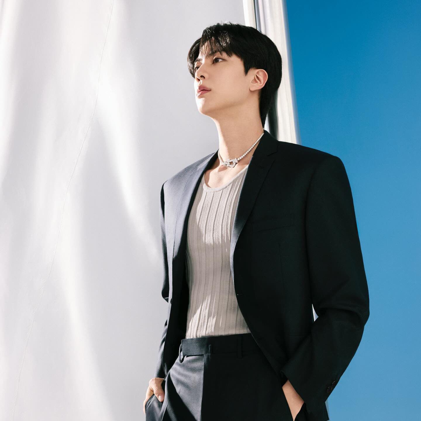 진 (방탄소년단)의 최신 사진