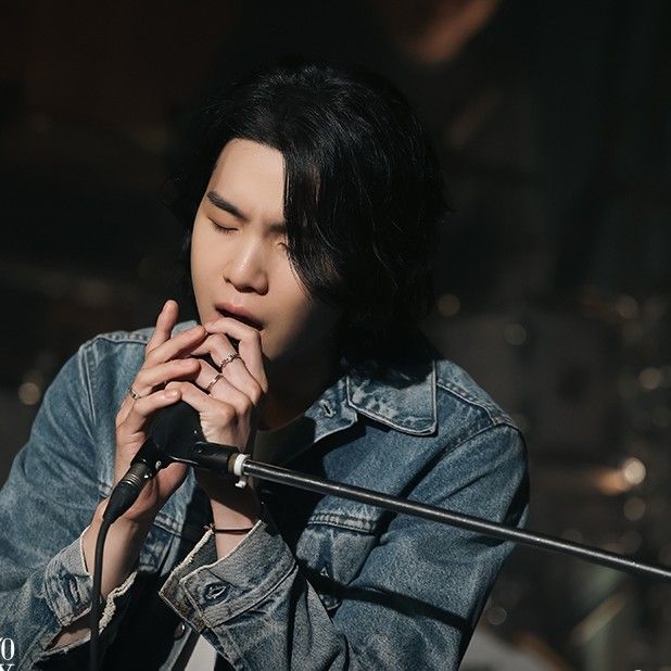 A moment captured by SUGA (BTS)'s fan