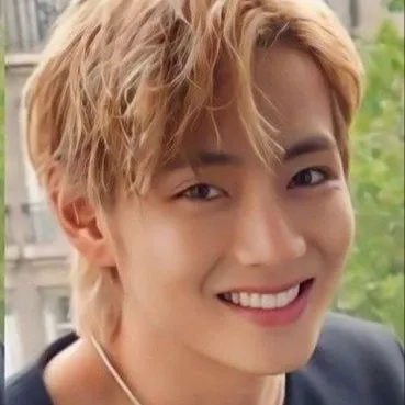Recent activity shot of V (BTS)