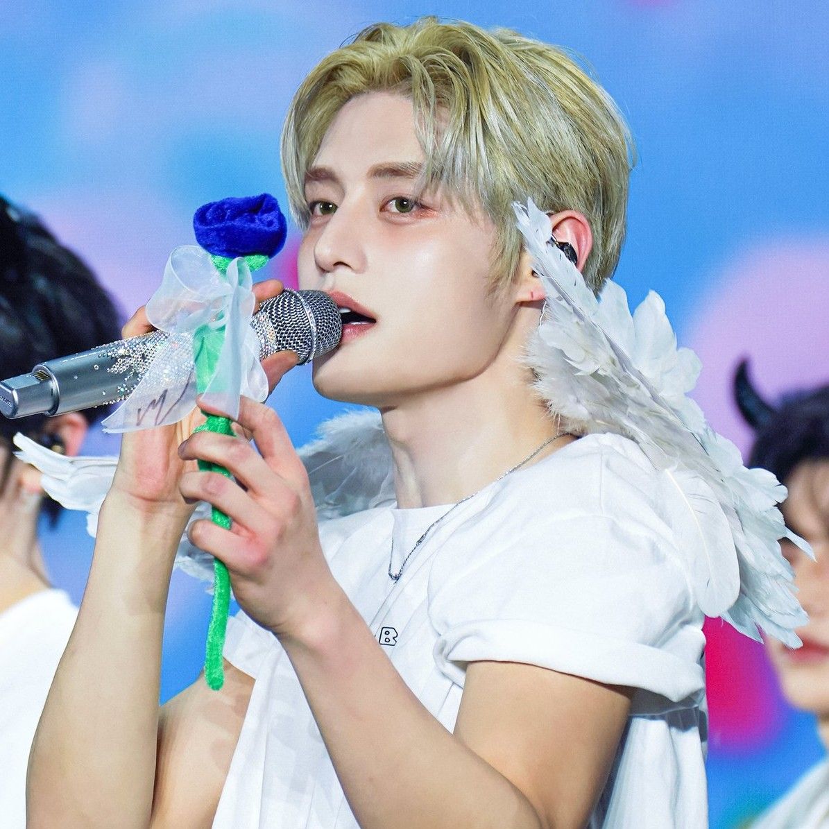 Behind-the-scenes cut of Kim Jiwoong (ZEROBASEONE)