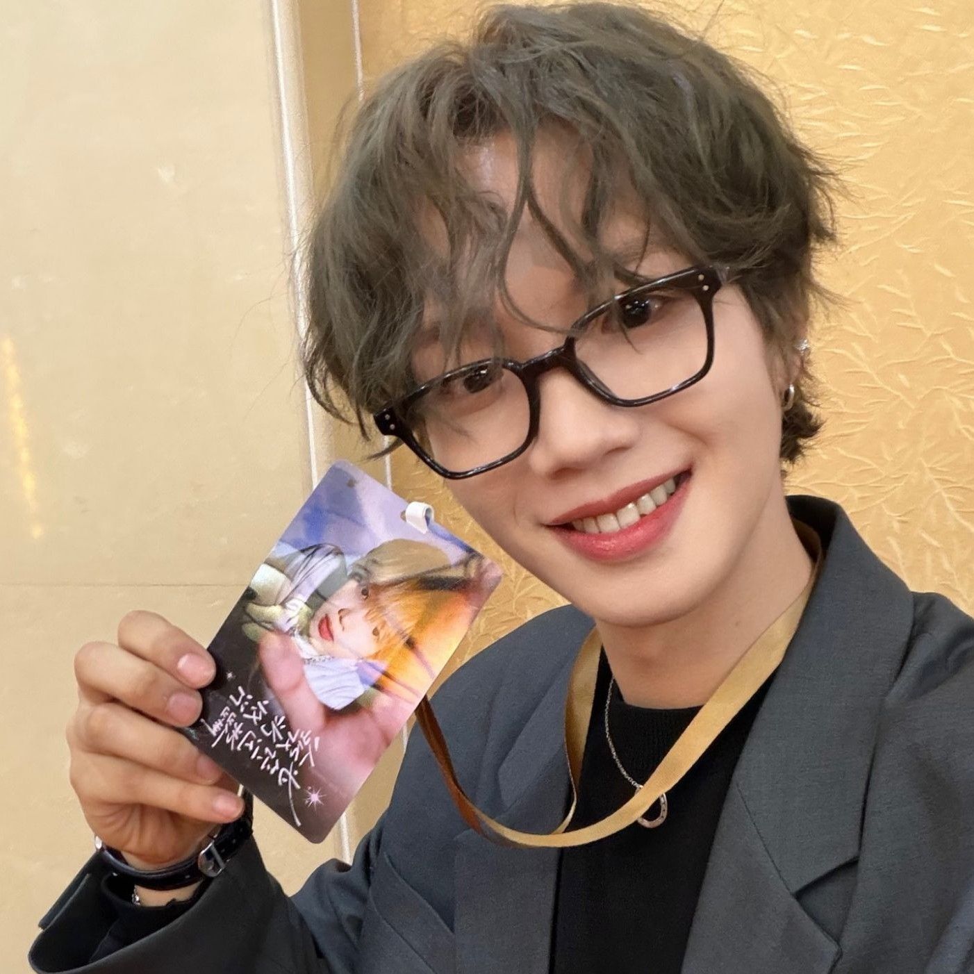 Behind-the-scenes cut of Lim Youngmin