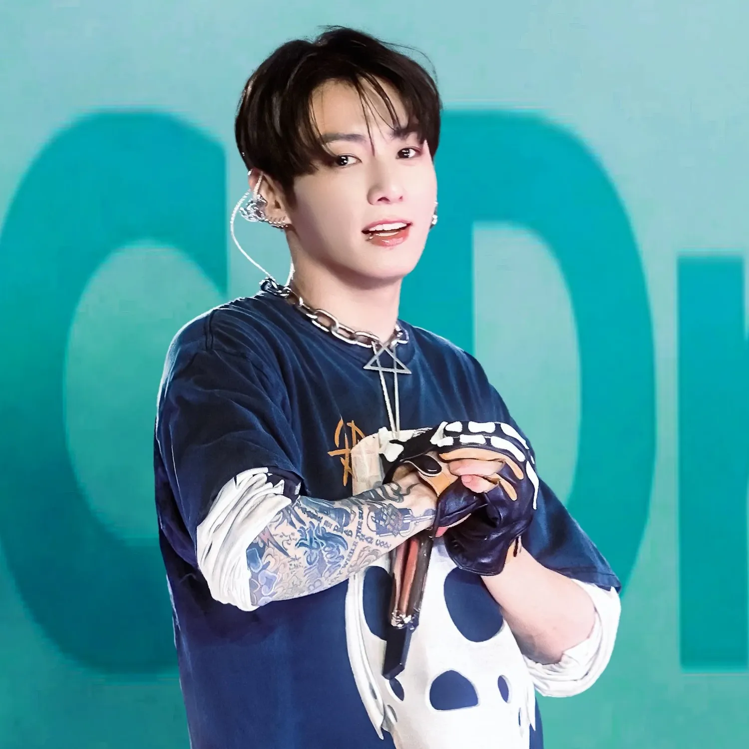 Foto aktivitas terbaru Jungkook (BTS)