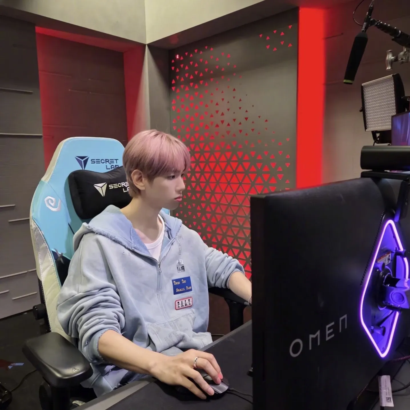 백현 (EXO)의 최신 사진