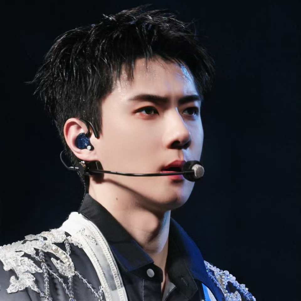 세훈 (EXO) 최근 활동샷
