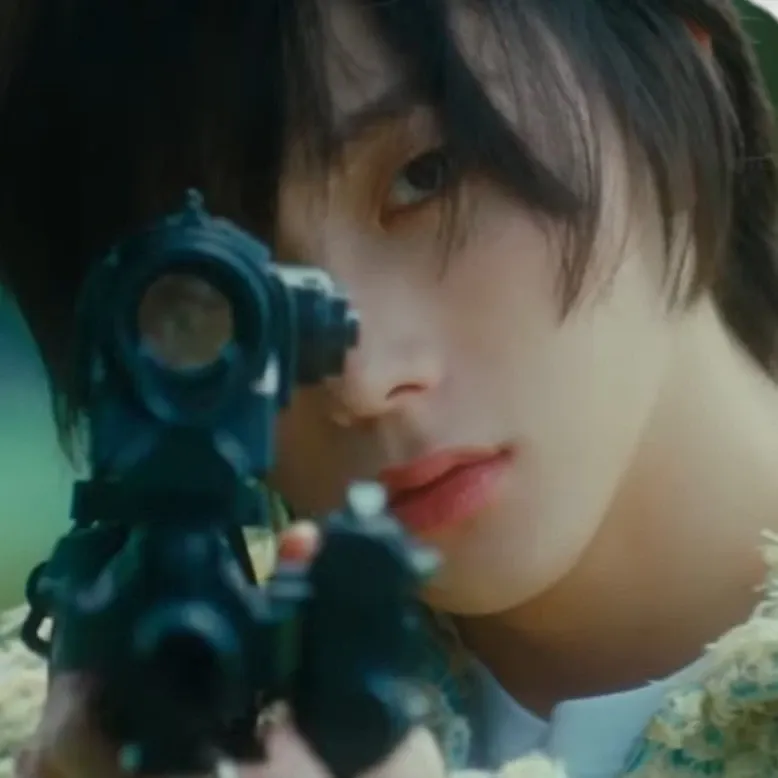 Behind-the-scenes cut of Sungho (BOYNEXTDOOR)