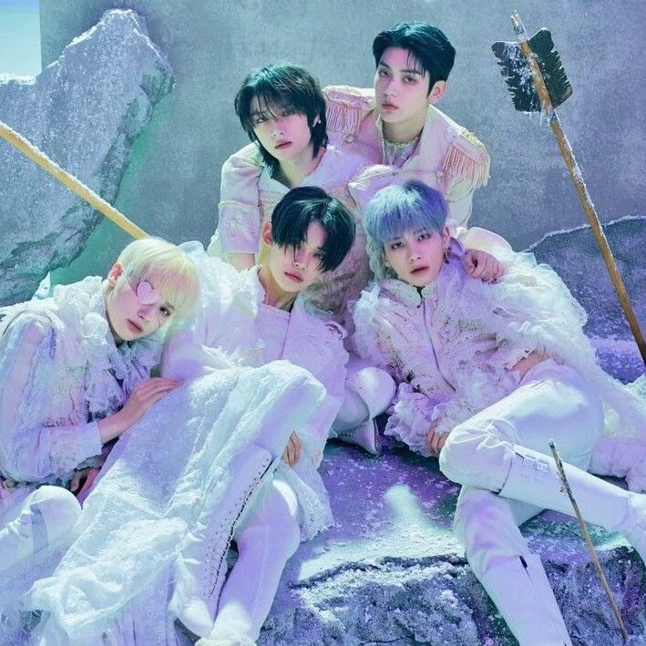 투모로우바이투게더의 비하인드 컷