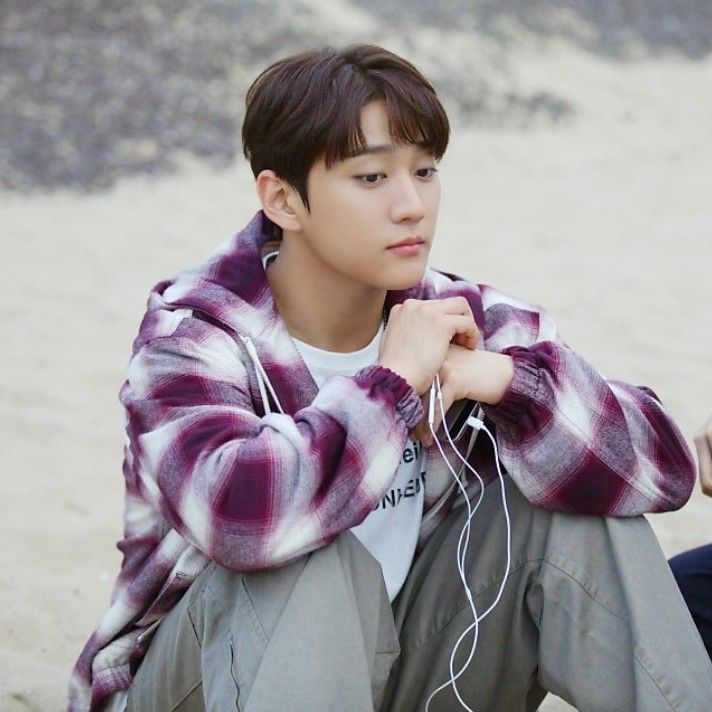 Recent activity shot of Hong Joochan (GoldenChild)