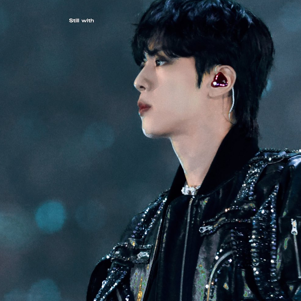 Foto aktivitas terbaru Jin (BTS)