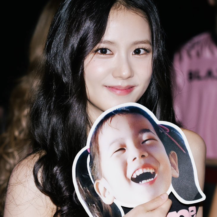 A moment captured by Jisoo (BLACKPINK)'s fan