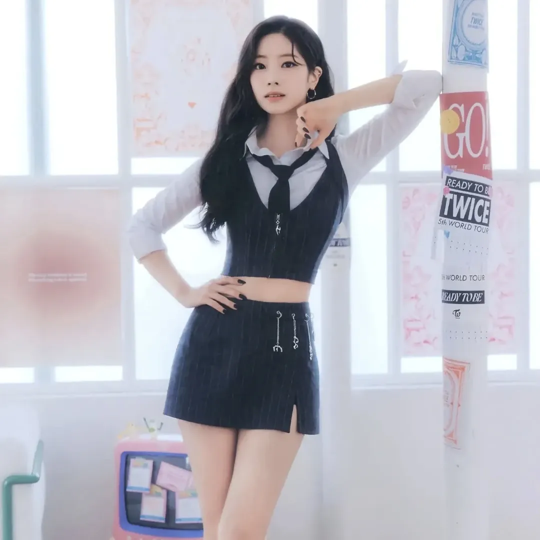 Foto aktivitas terbaru TWICE