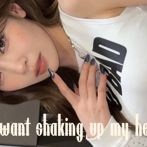 Latest photo of Mayuka (NiziU)