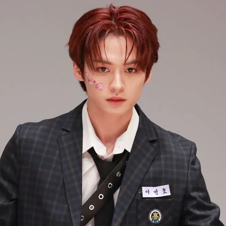 A moment captured by Lee Know (Stray Kids)'s fan