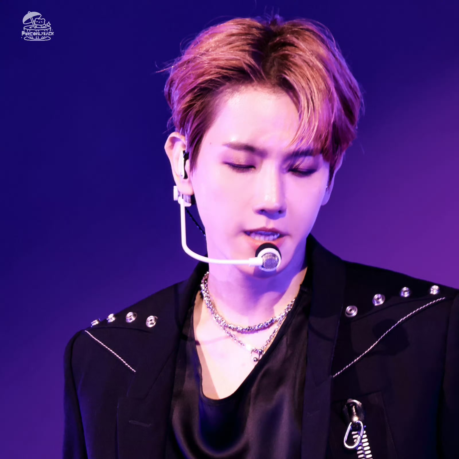 백현 (EXO)의 최신 사진
