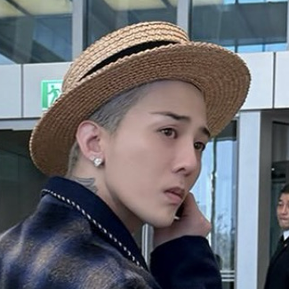 A moment captured by G-DRAGON (BIGBANG)'s fan