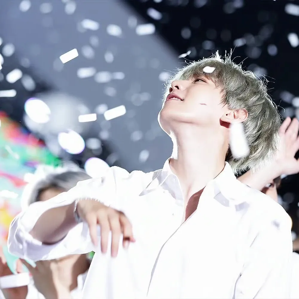 Latest photo of Baekhyun (EXO)