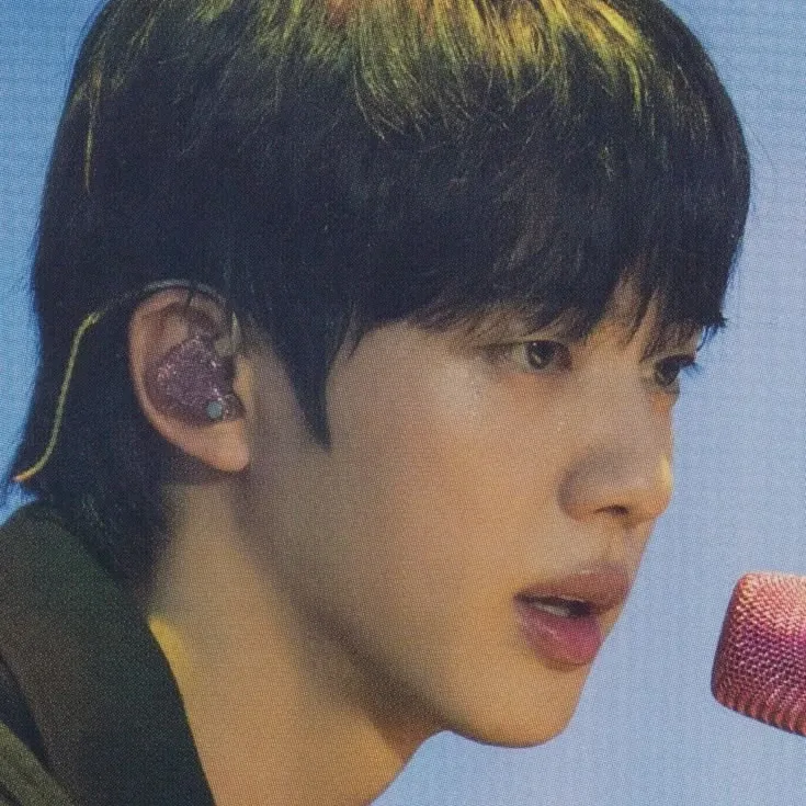 Potret di balik layar Jin (BTS)