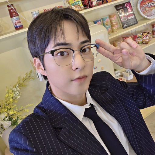 A moment captured by Xiumin (EXO)'s fan