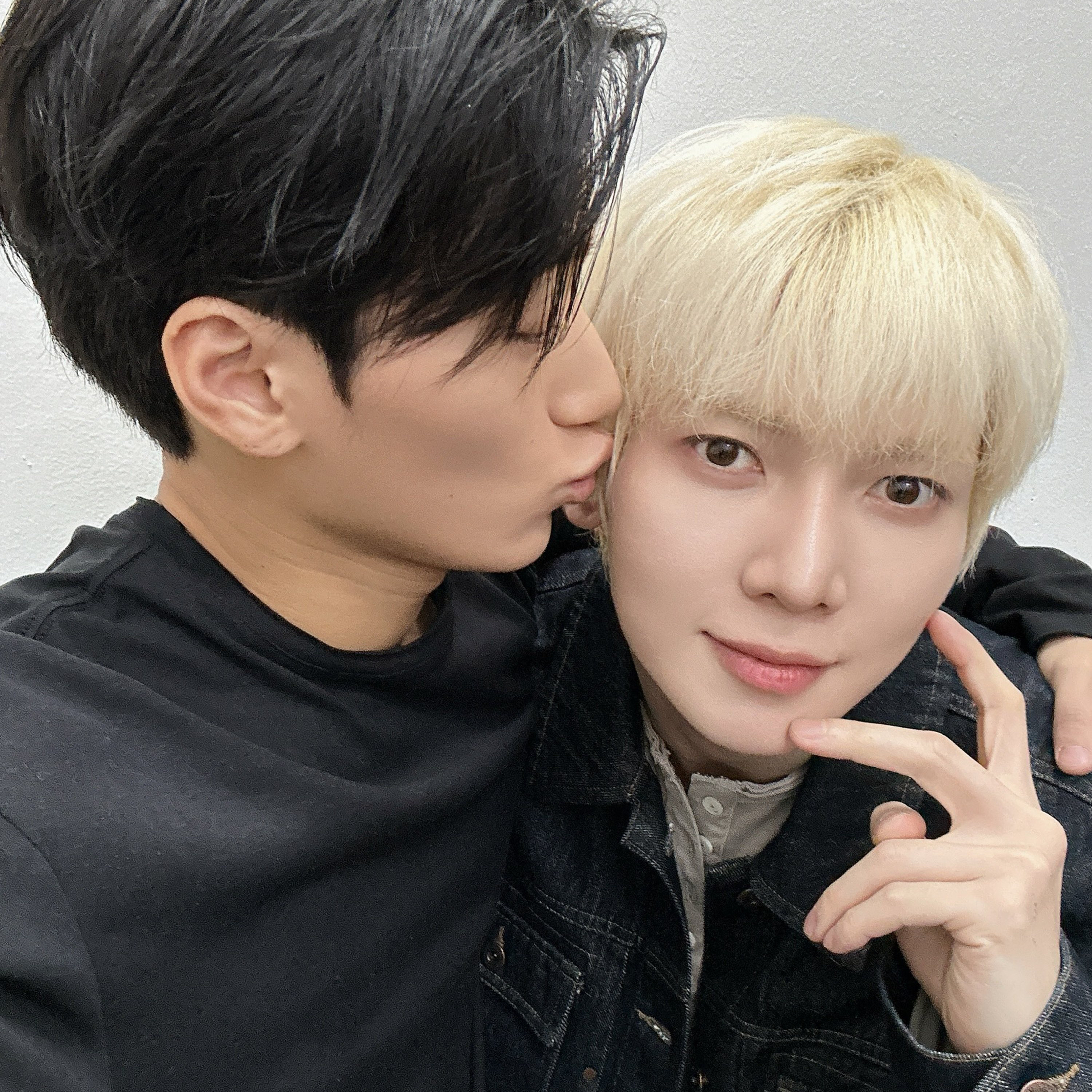 에이티즈의 비하인드 컷