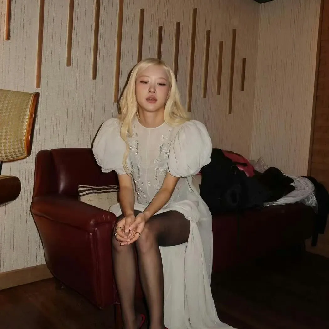 로제 (BLACKPINK)의 비하인드 컷