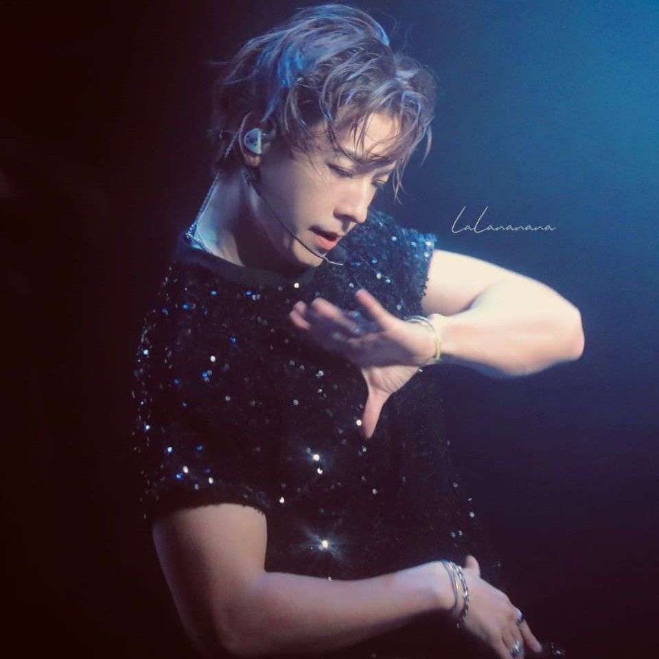 东海 (Super Junior)粉丝拍下的瞬间