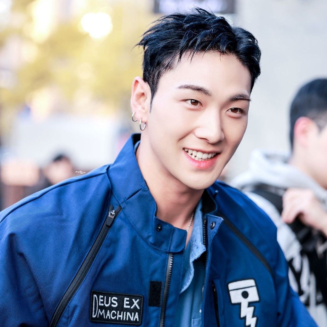 백호의 비하인드 컷