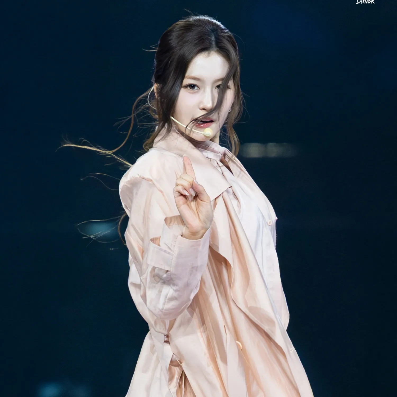 Sana (TWICE)的幕後花絮