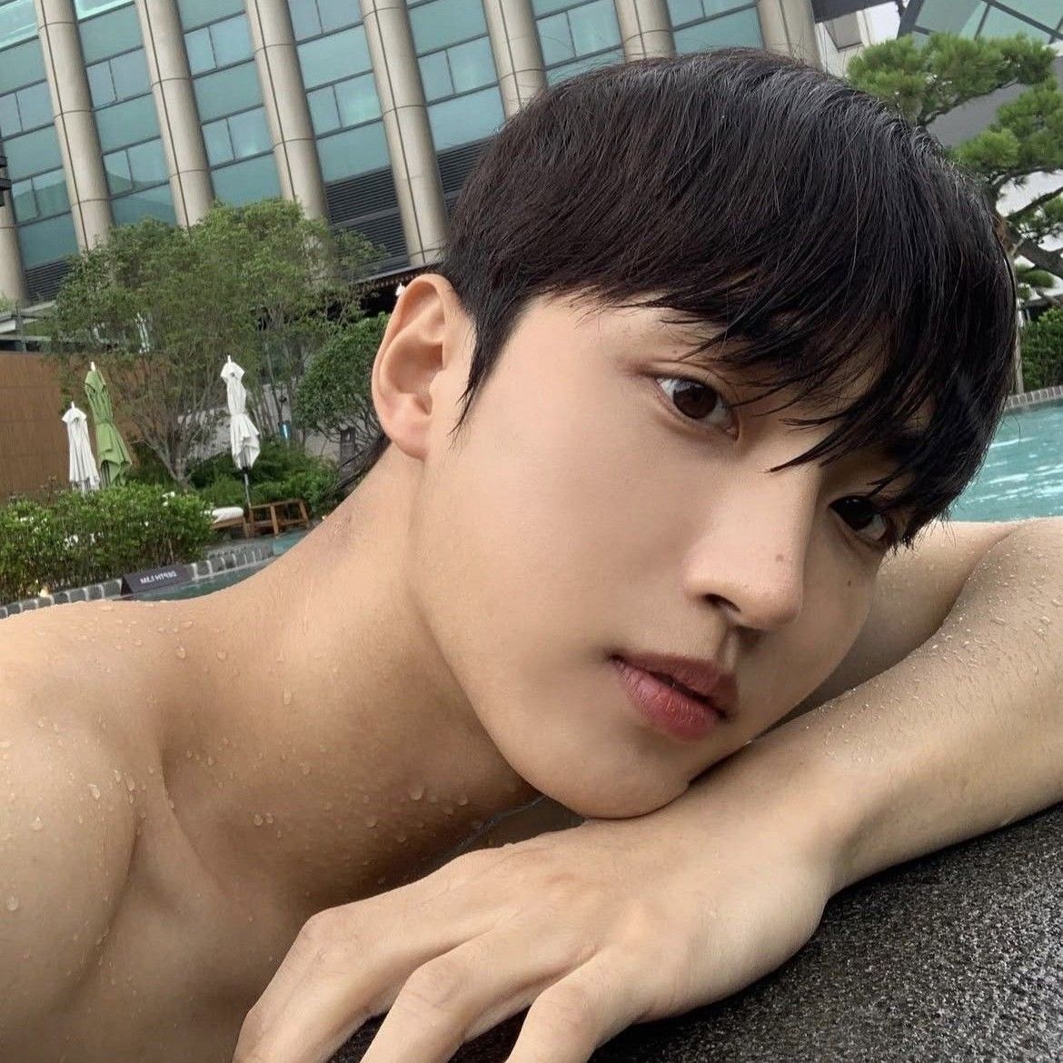 Behind-the-scenes cut of Sunyoul (UP10TION)