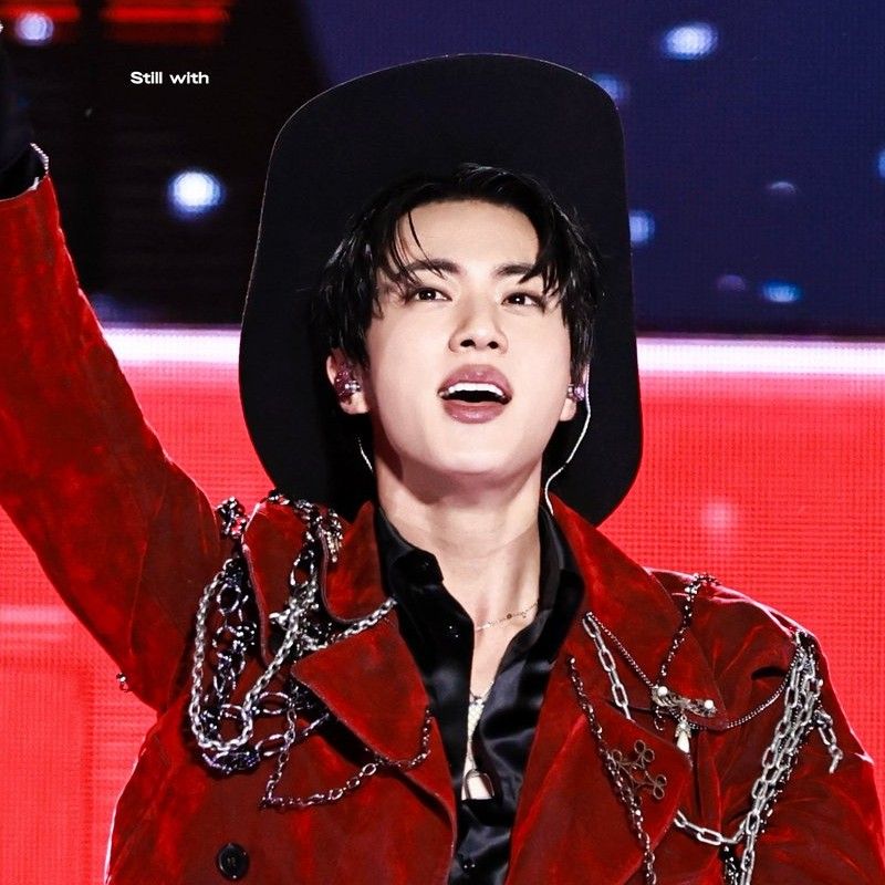 진 (방탄소년단) 최근 활동샷