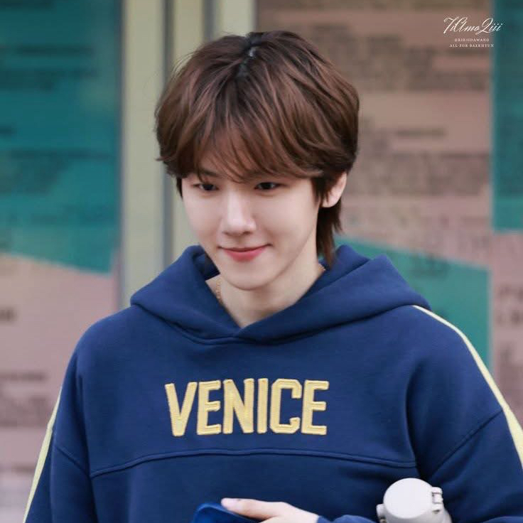 백현 (EXO)의 최신 사진