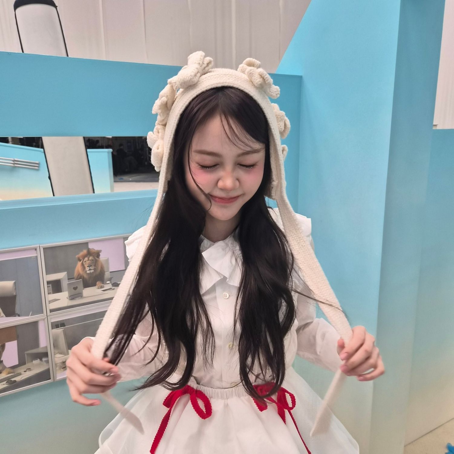 Behind-the-scenes cut of Carmen (Hearts2Hearts)