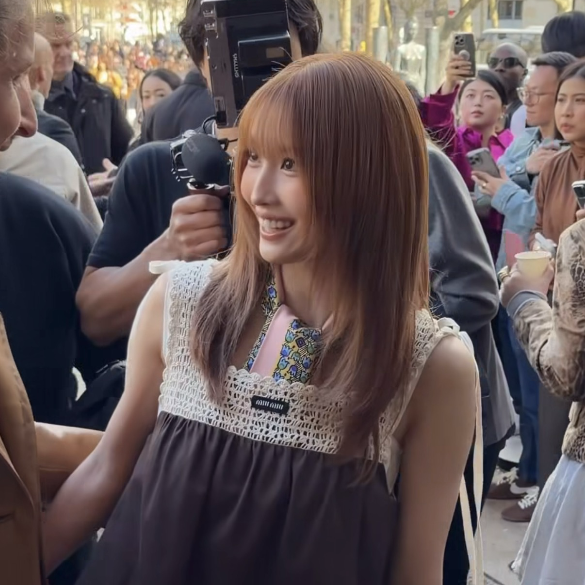 모모 (TWICE)의 최신 사진