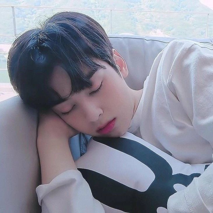 A moment captured by Eunwoo (ASTRO)'s fan
