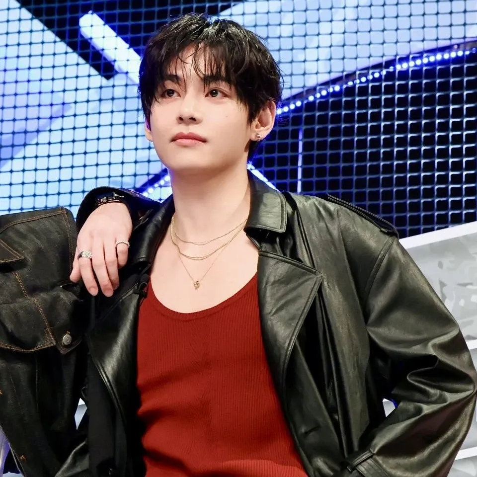 뷔 (방탄소년단)의 비하인드 컷