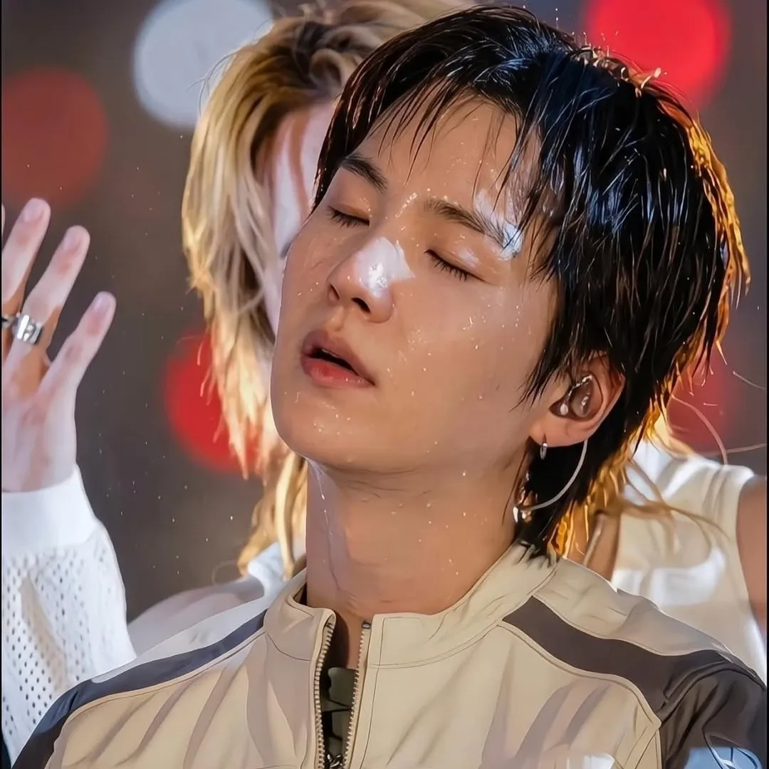 Potret di balik layar SUGA (BTS)